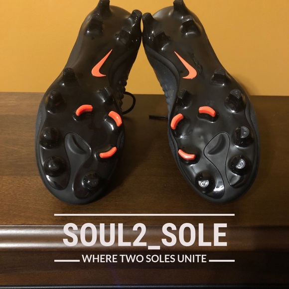 Nike Jr. Magista Obra II Black Soccer Cleats - Picture 7 of 7